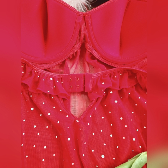 Frederick's Red Babydoll w/ Marabou Trim G-string - Picture 4 of 6